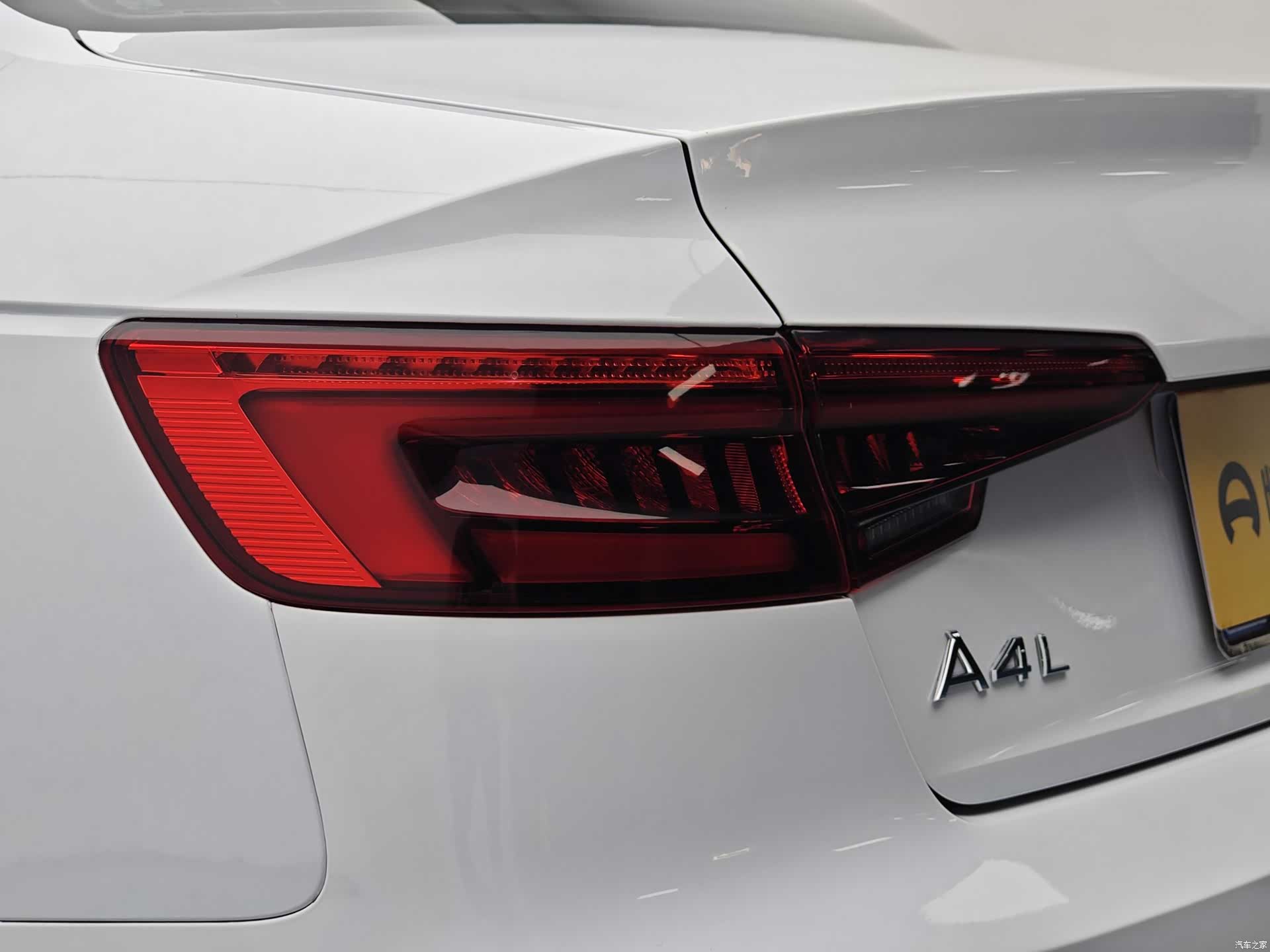Audi A4L, 2017 18