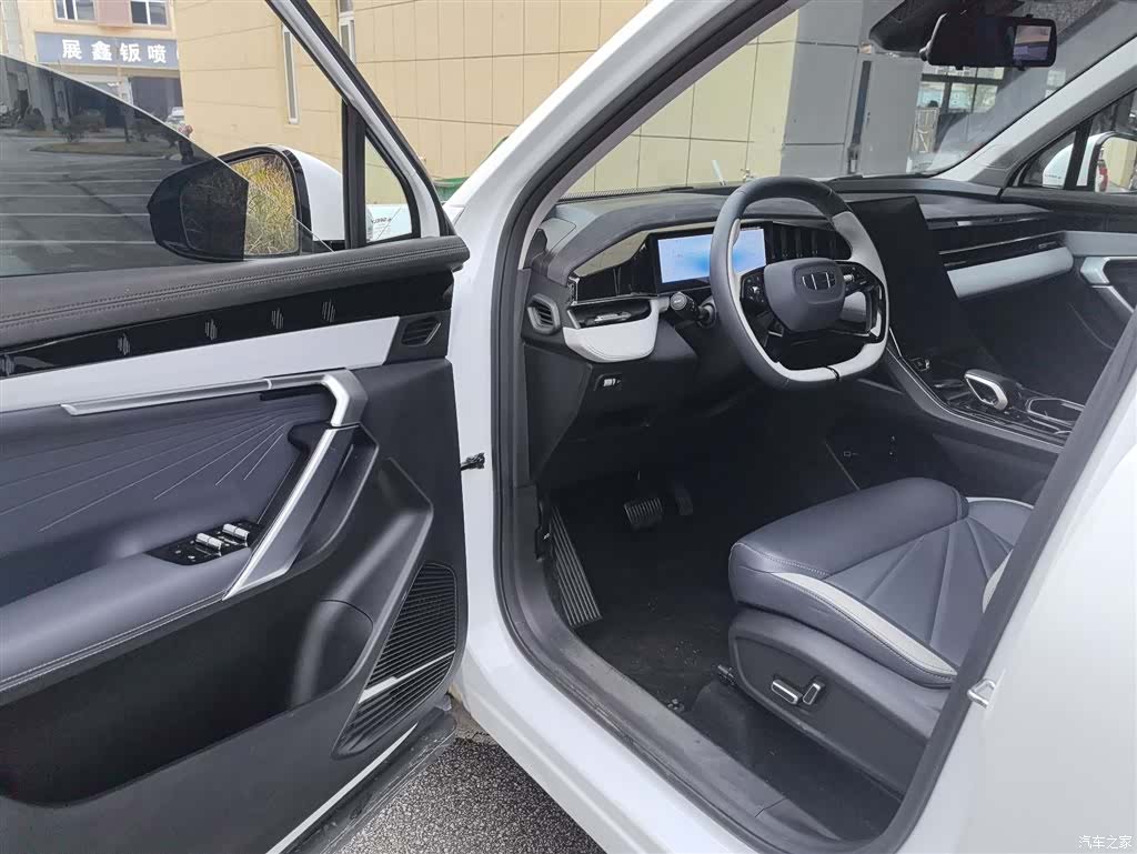 Geely Boyue, 2024 15