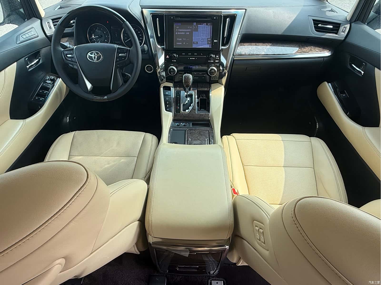 Toyota Alphard, 2019 10