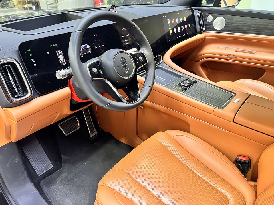 AITO Ask the world M9