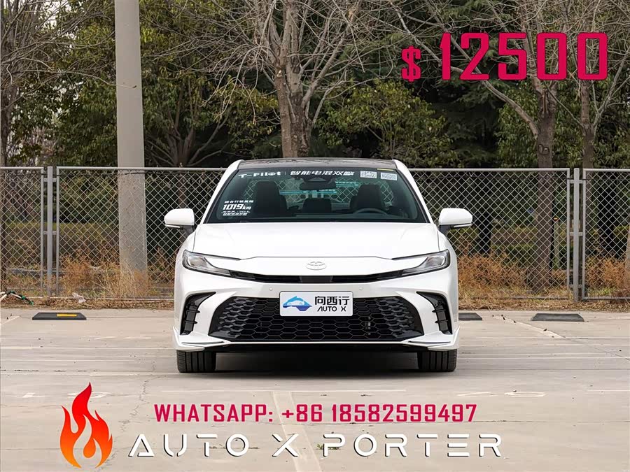Toyota Camry 2024, фото 2