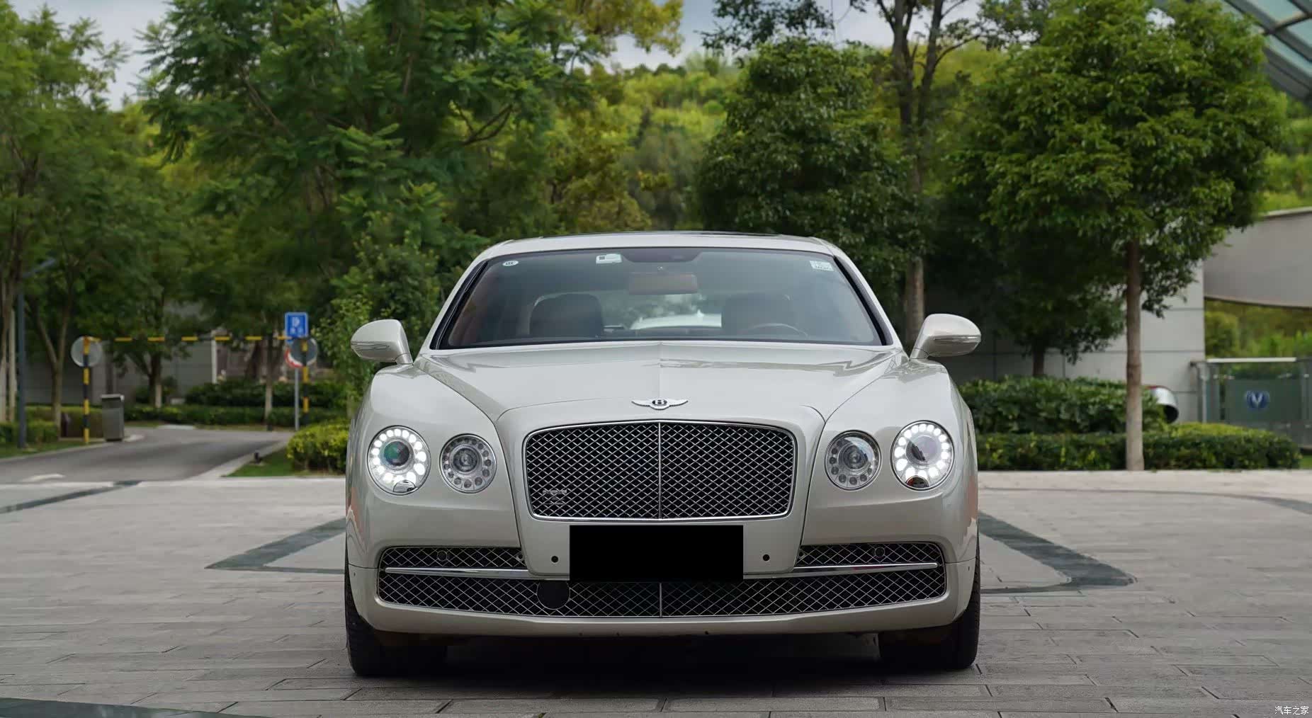 Bentley Flying Spur, 2014 2