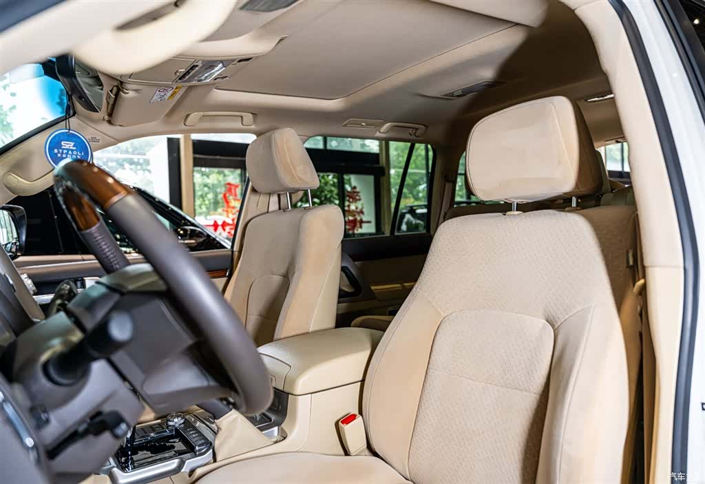 Toyota Land Cruiser, 2017 8