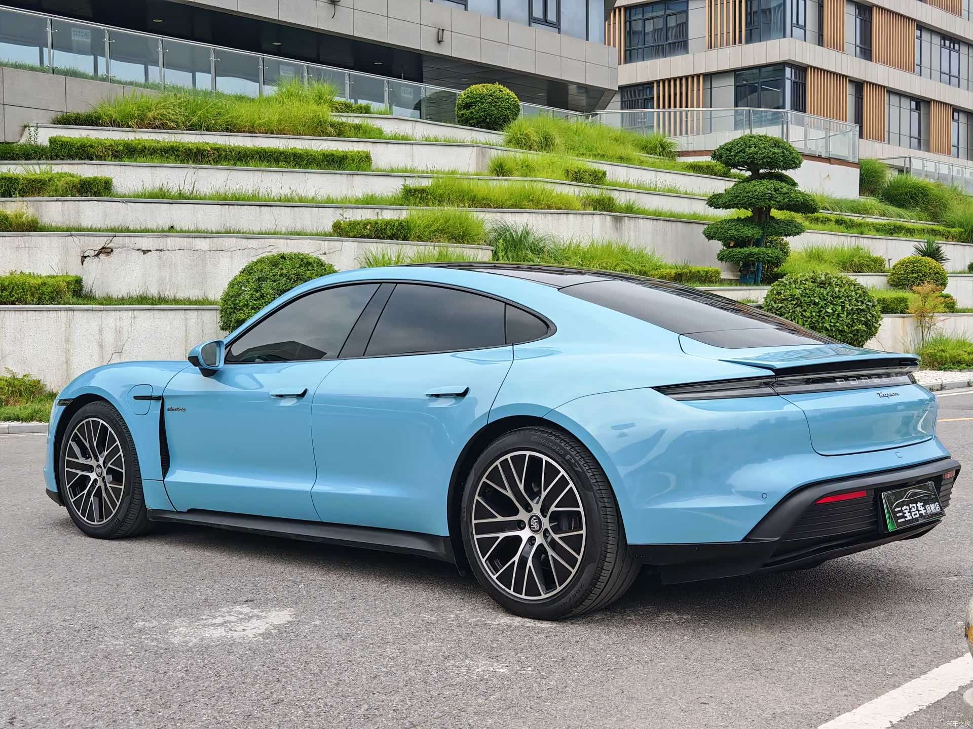 Porsche Taycan, 2021 11