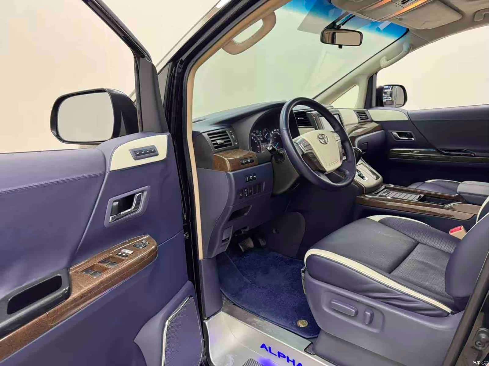 Toyota Alphard, 2012 6