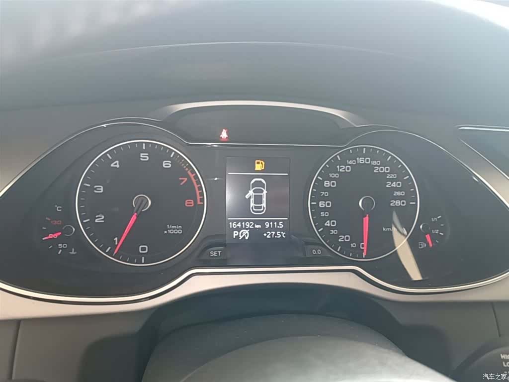 Audi A4L, 2015 12