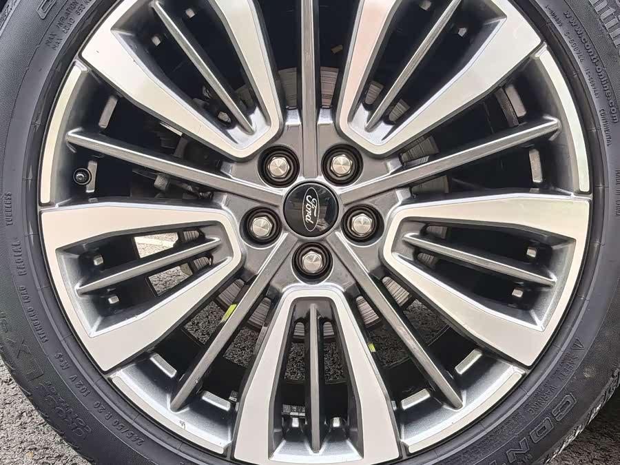 Ford Edge 2021, фото 20