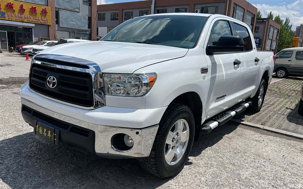 Toyota Tundra, 2012 1