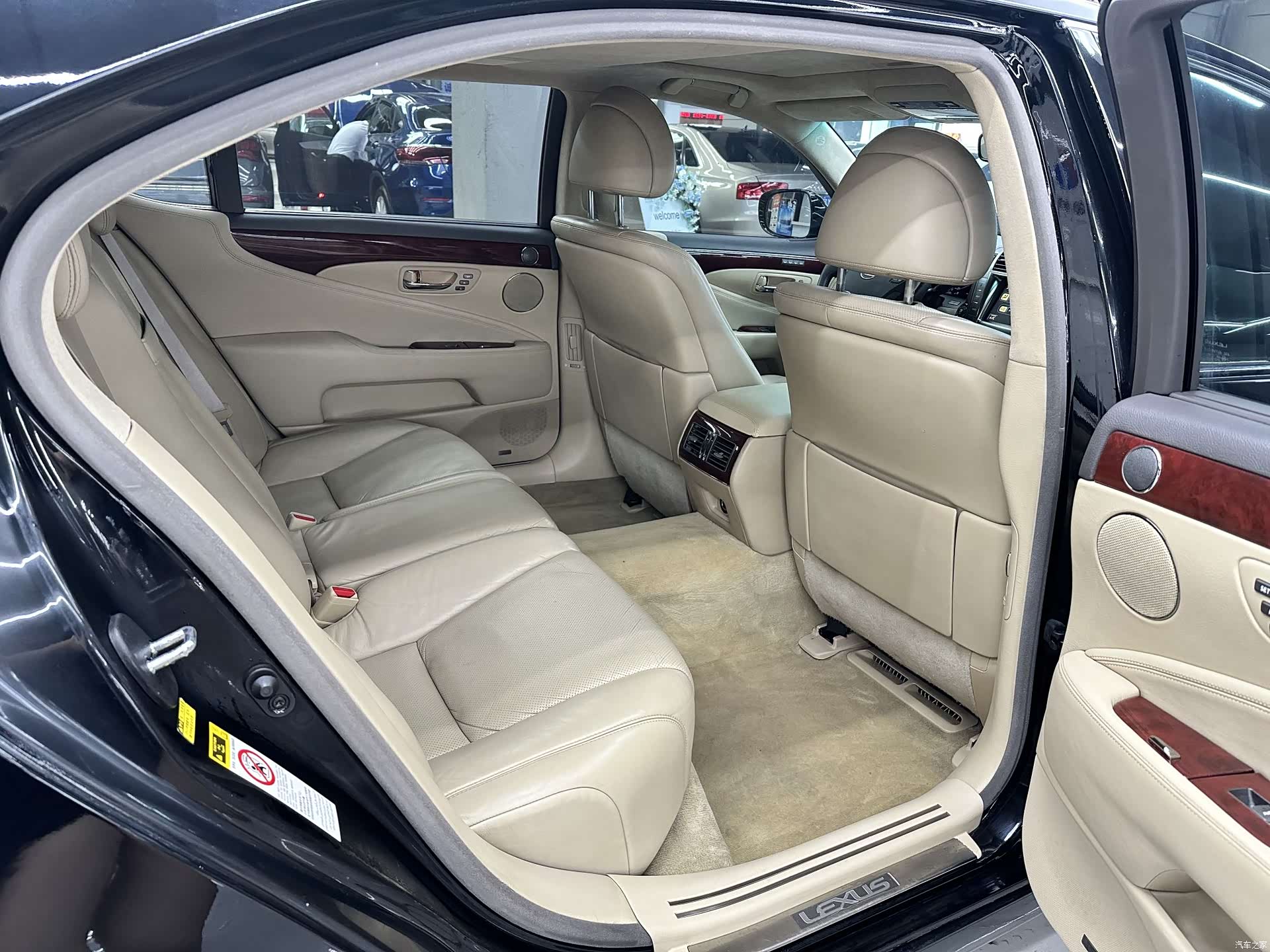 Lexus LS, 2007 16