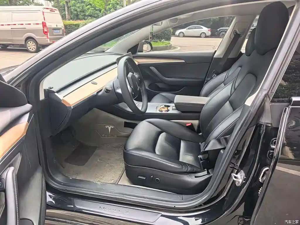 Tesla Model 3, 2021 4