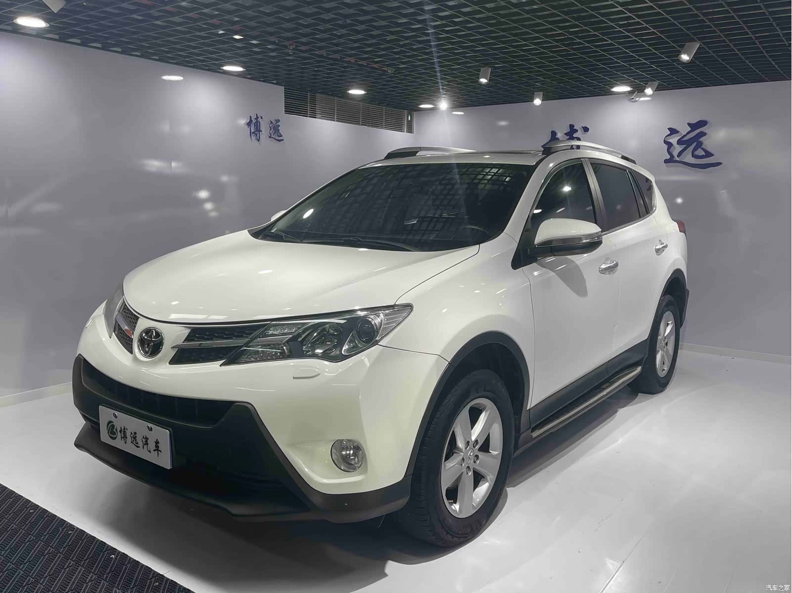 Toyota RAV4, 2013 1