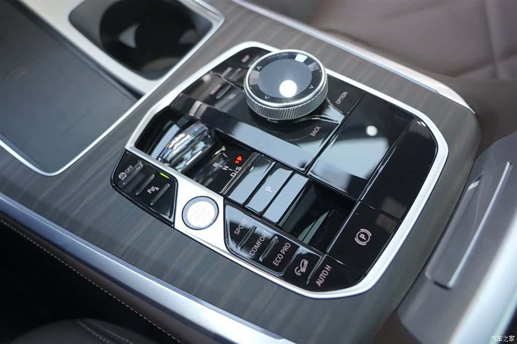 BMW X5, 2024 22