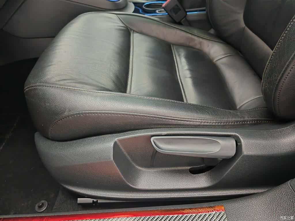 Volkswagen Sagitar, 2013 20