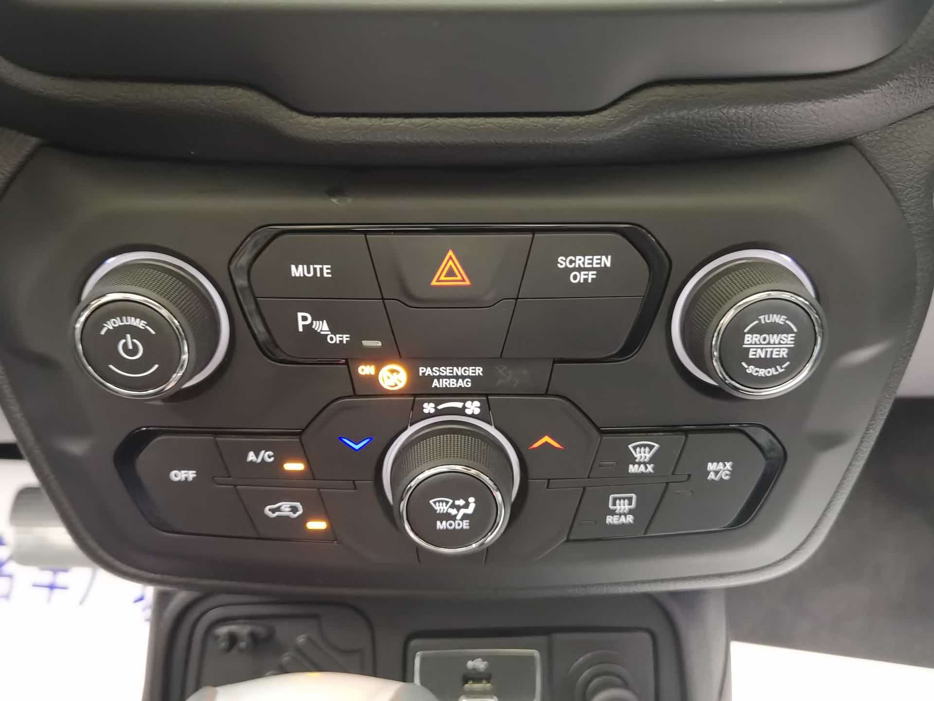 Jeep Renegade, 2019 11