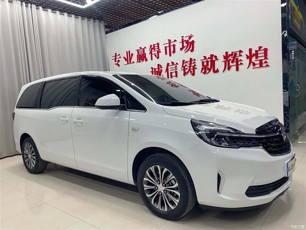 Buick GL8, 2020 3