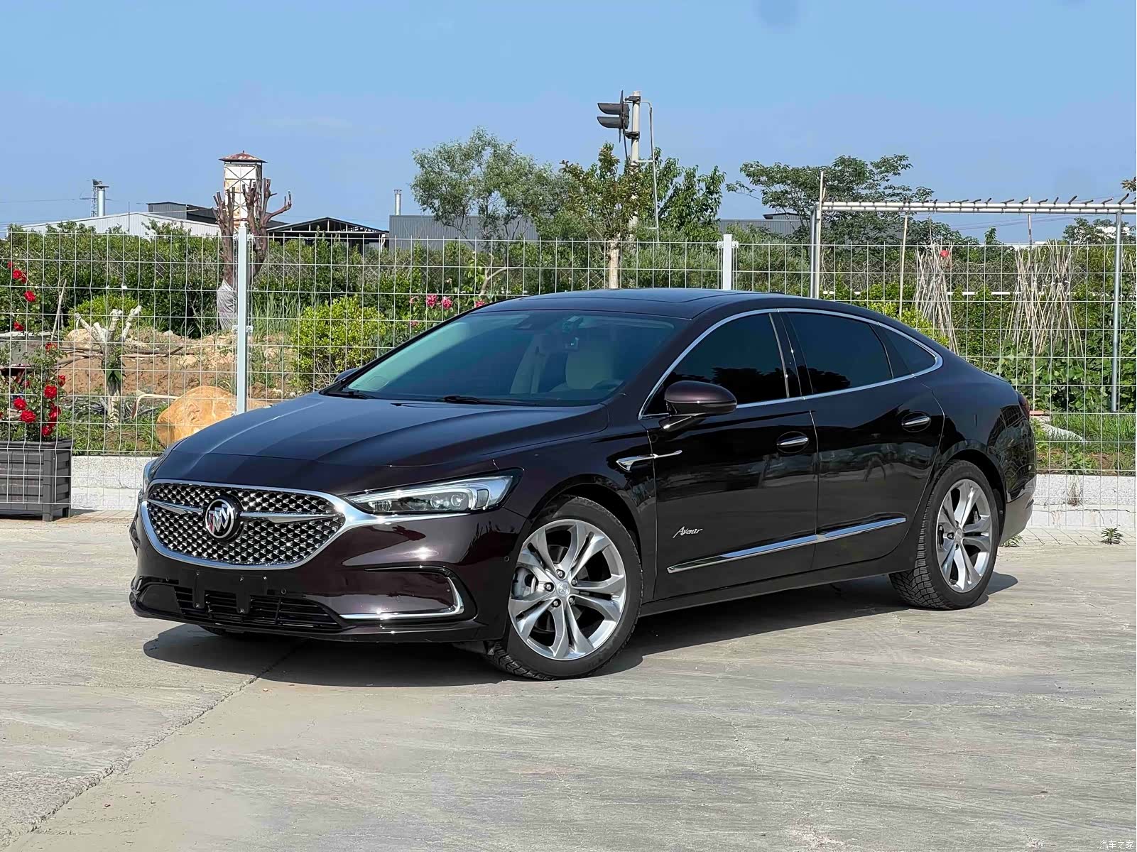 Buick LaCrosse, 2021 1