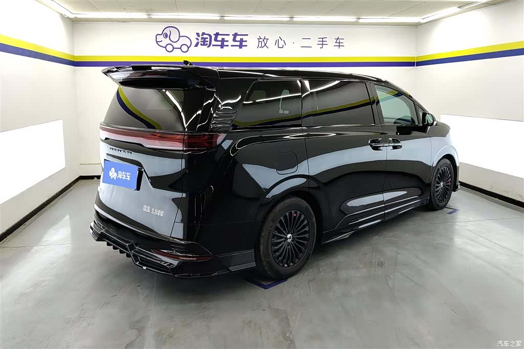 Denza D9, 2023 3
