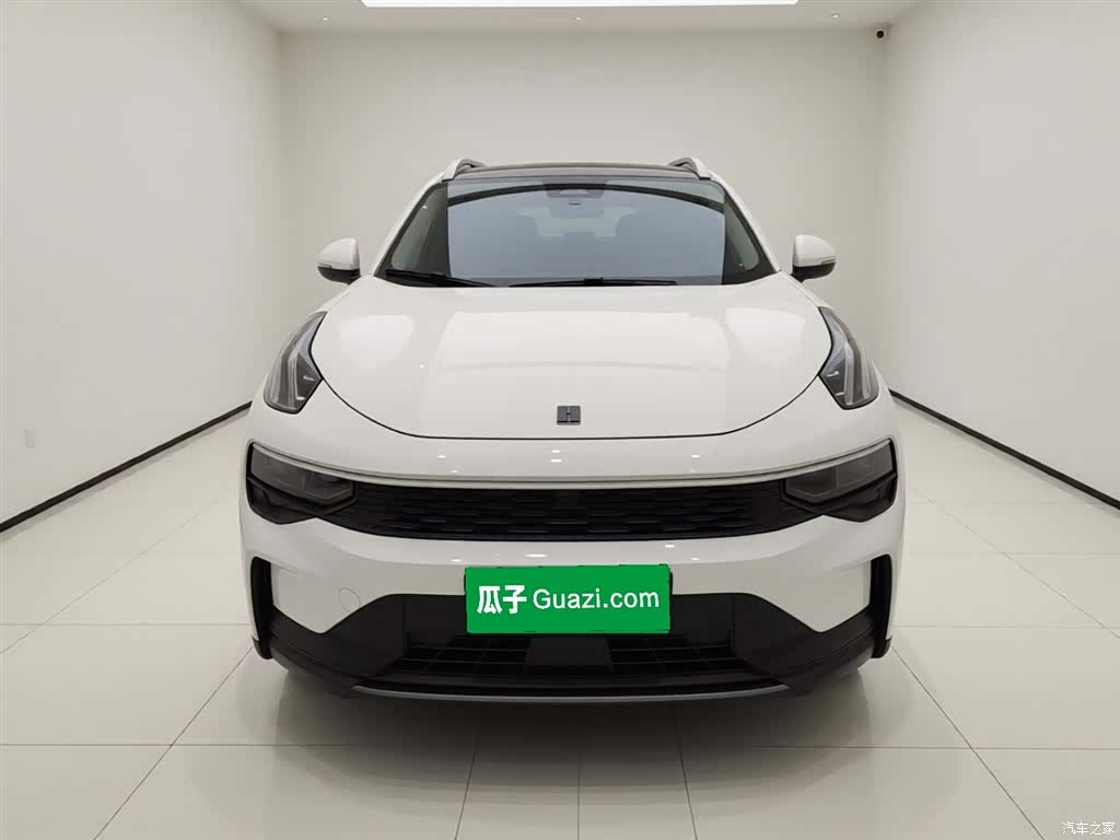 Lynk & Co 01, 2024 все фото