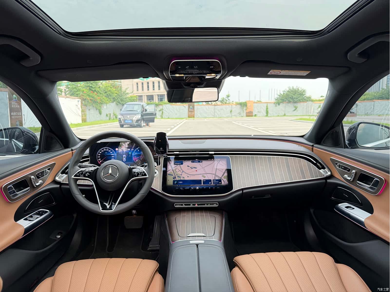 Mercedes-Benz E-Class, 2024 7