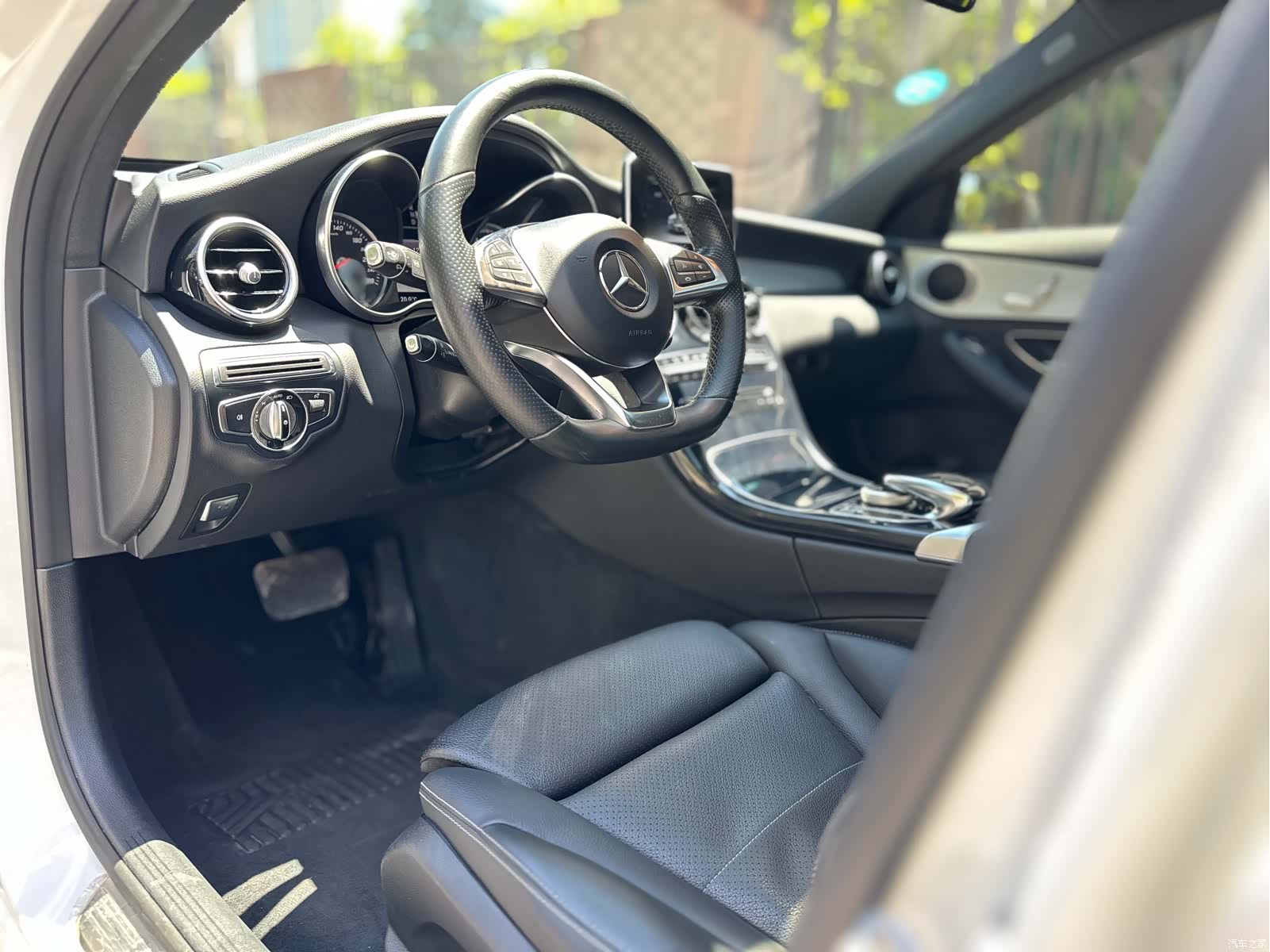 Mercedes-Benz C-Class, 2015 9