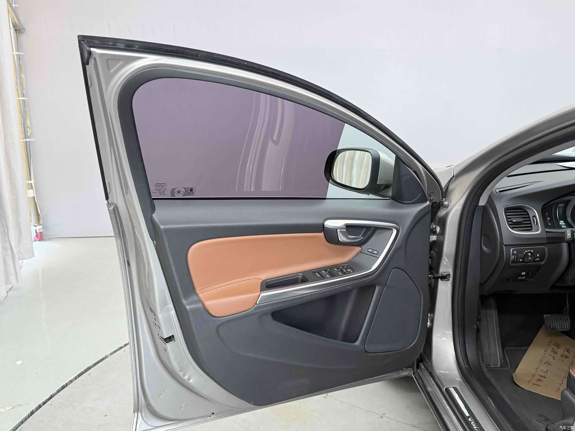 Volvo V60, 2014 26