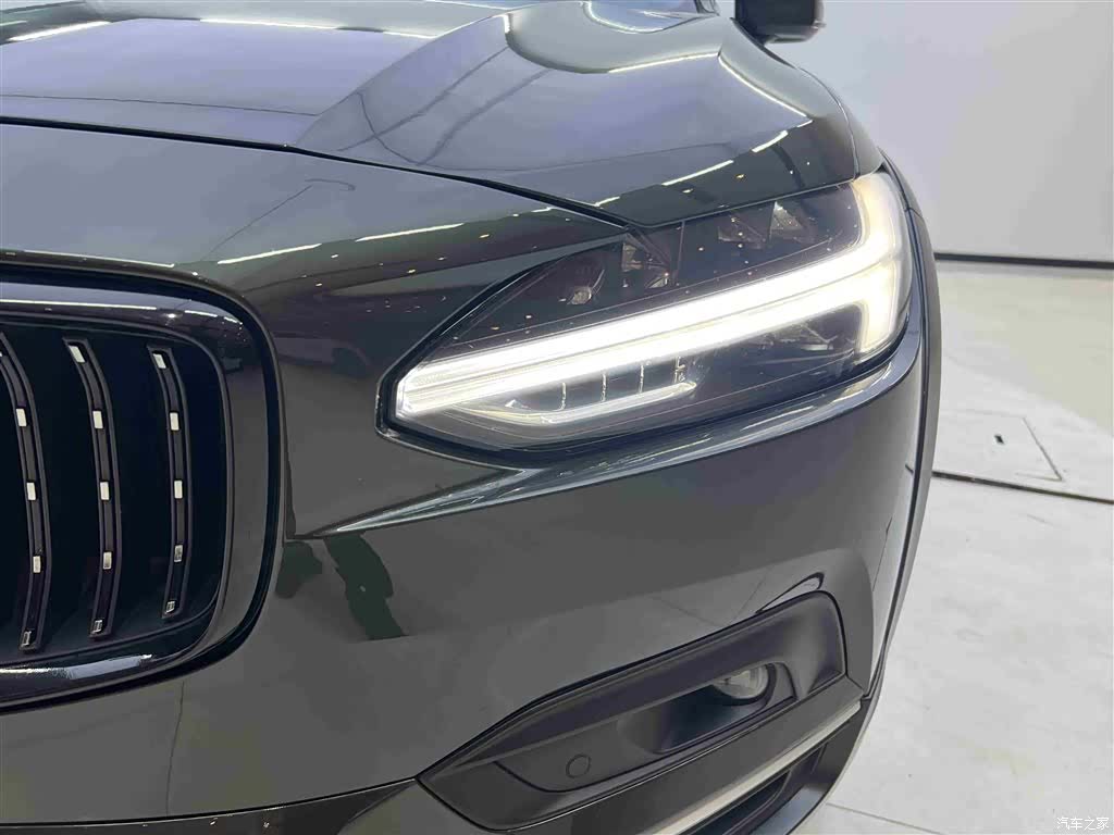 Volvo V90, 2021 27