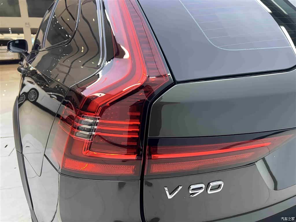 Volvo V90, 2021 28