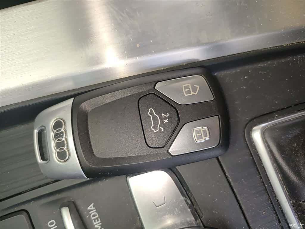 Audi A4L, 2019 9