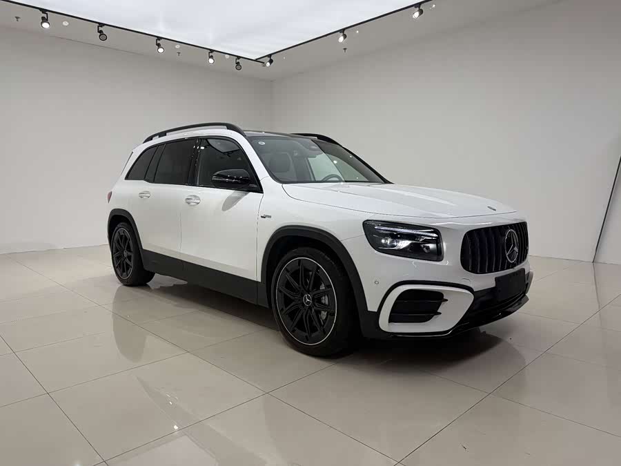 Mercedes-Benz GLB AMG 2025, фото 2