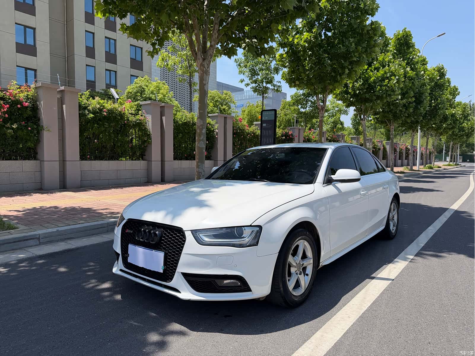 Audi A4L, 2014 1