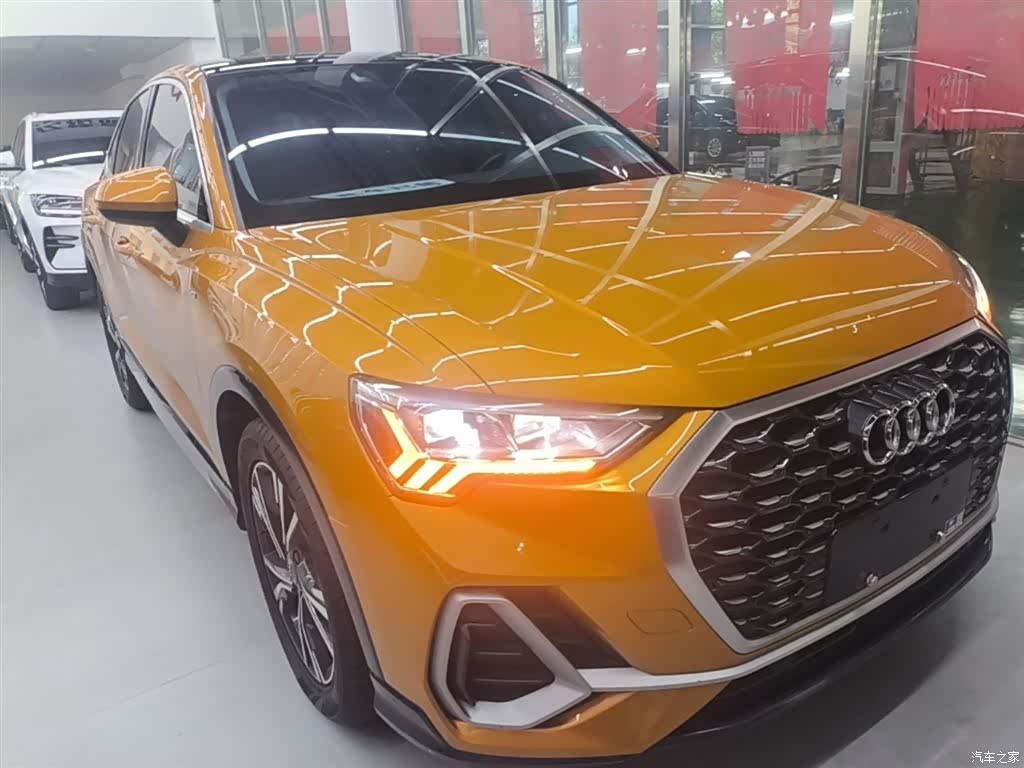 Audi Q3, 2021 4