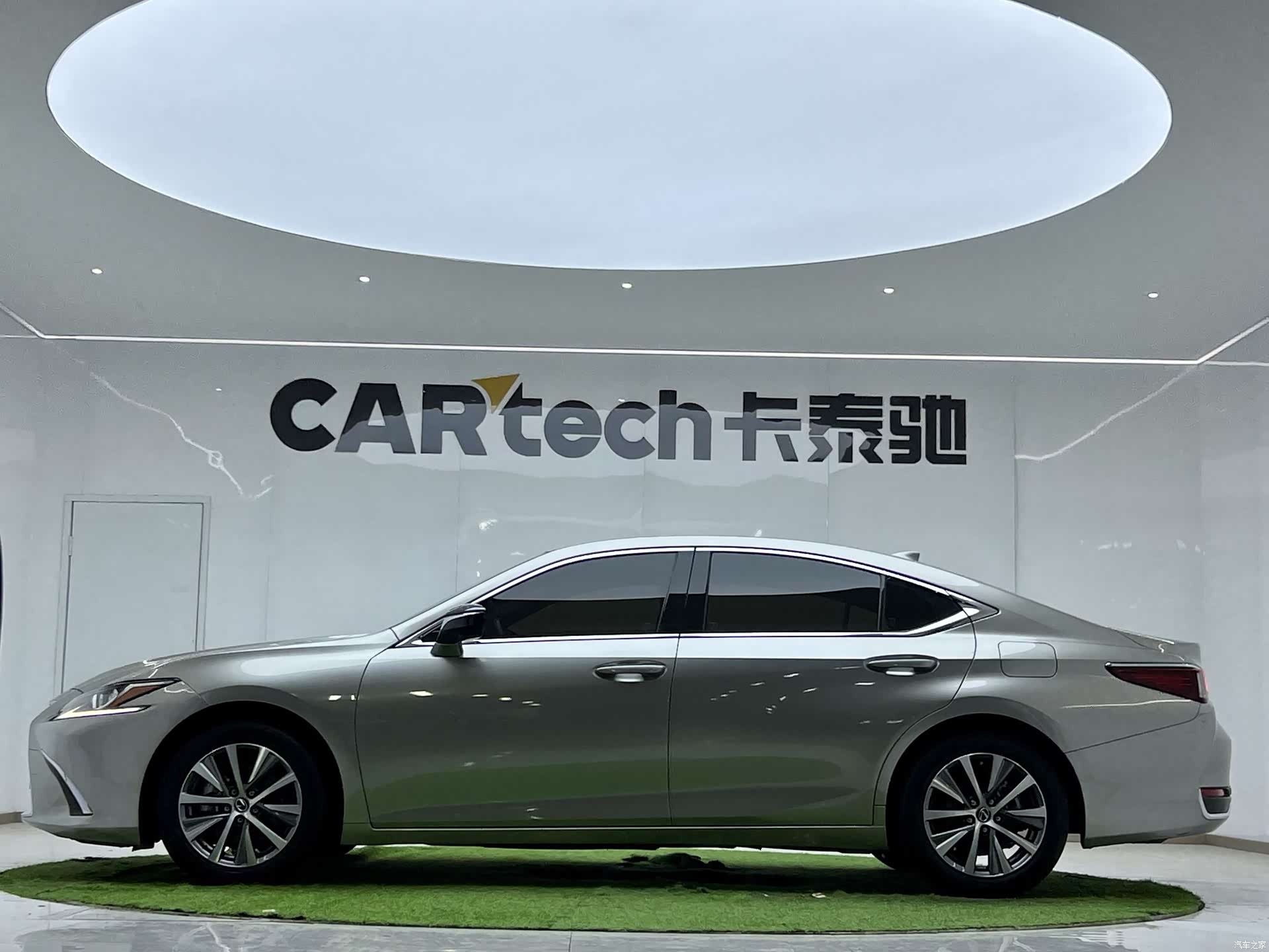 Lexus ES, 2021 2