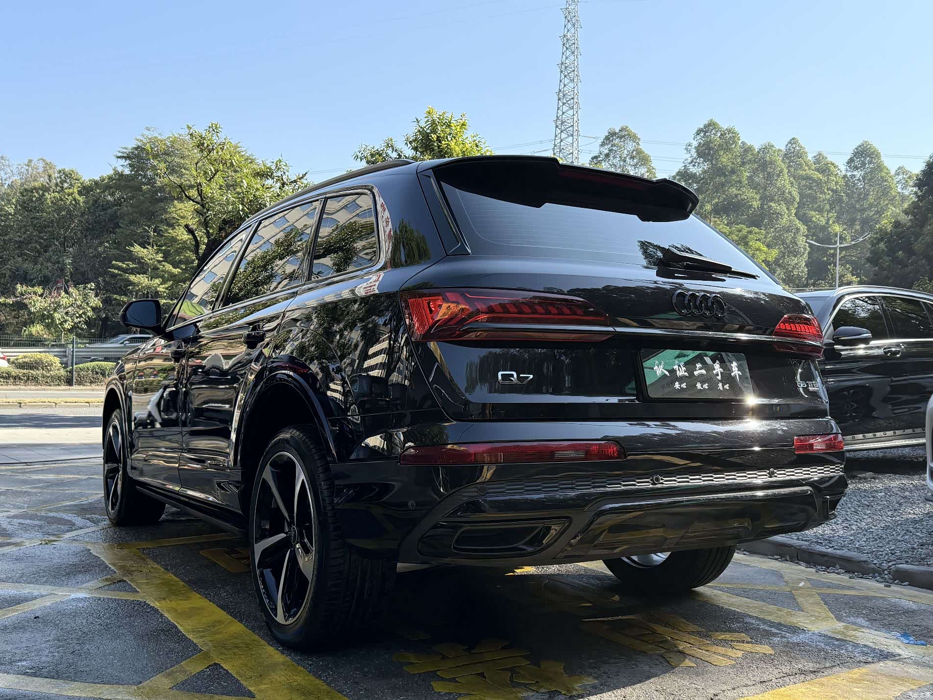 Audi Q7, 2021 все фото