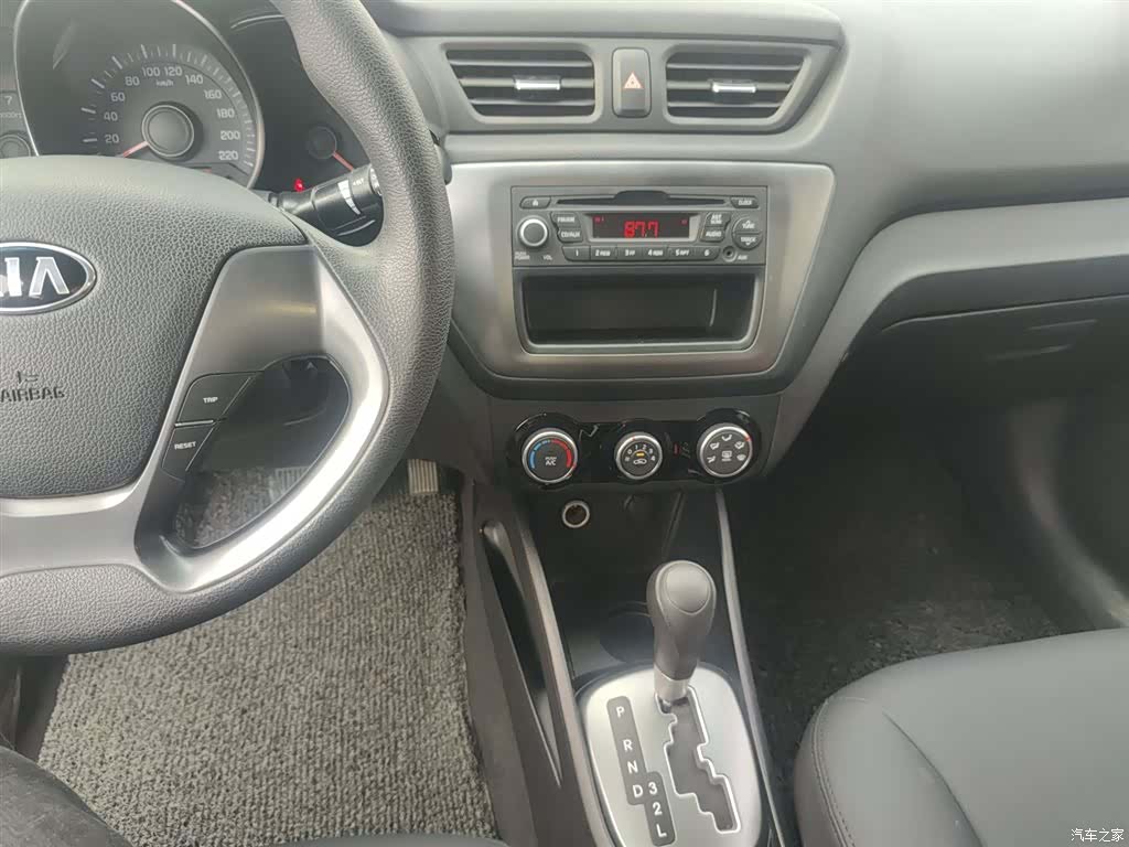Kia K2, 2015 13