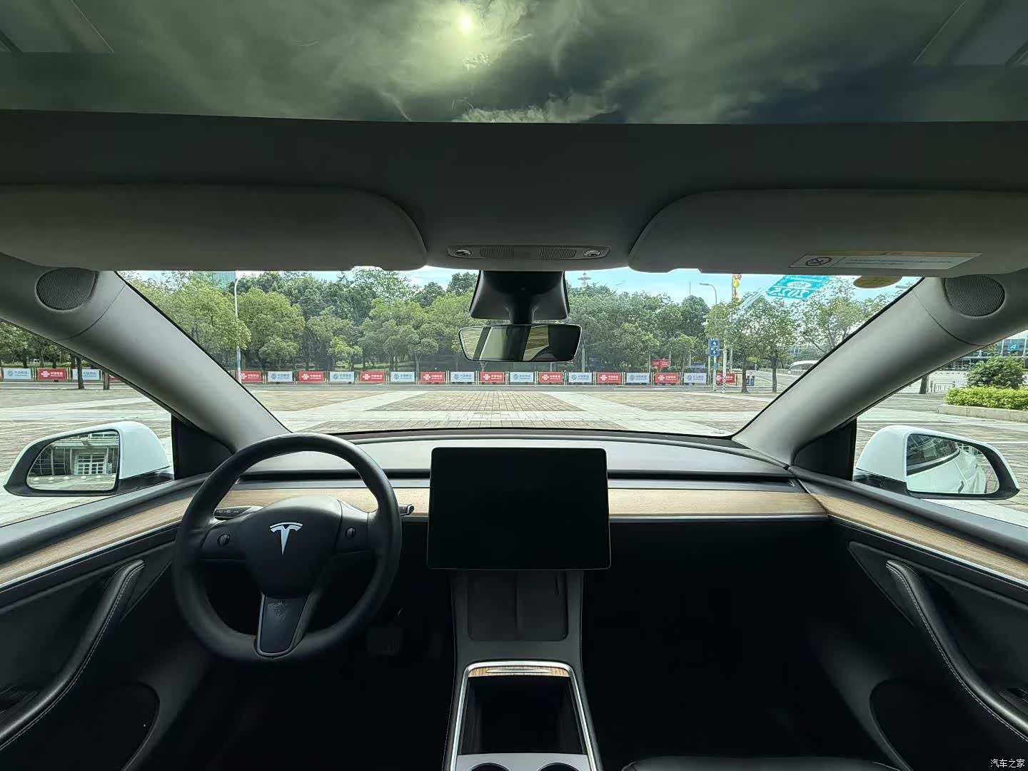 Tesla Model Y, 2023 6
