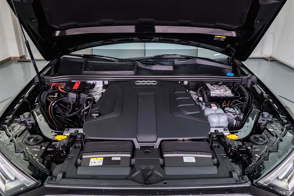 Audi Q7, 2023 8