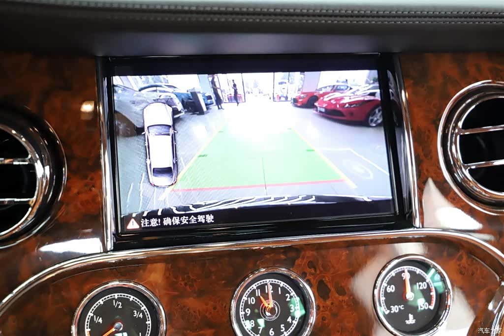 Bentley Mulsanne, 2018 14