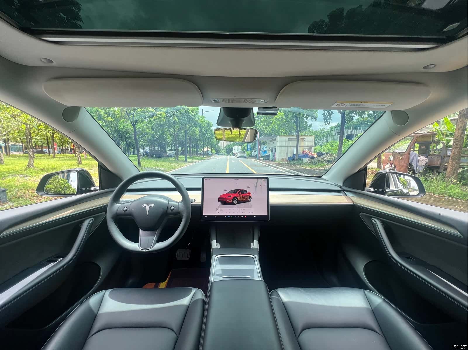 Tesla Model Y, 2022 все фото