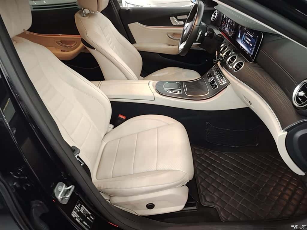 Mercedes-Benz E-Class, 2019 24