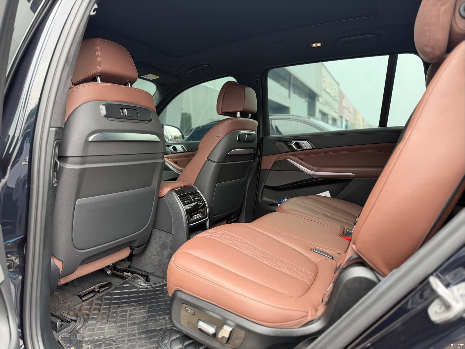 BMW X7, 2023 8