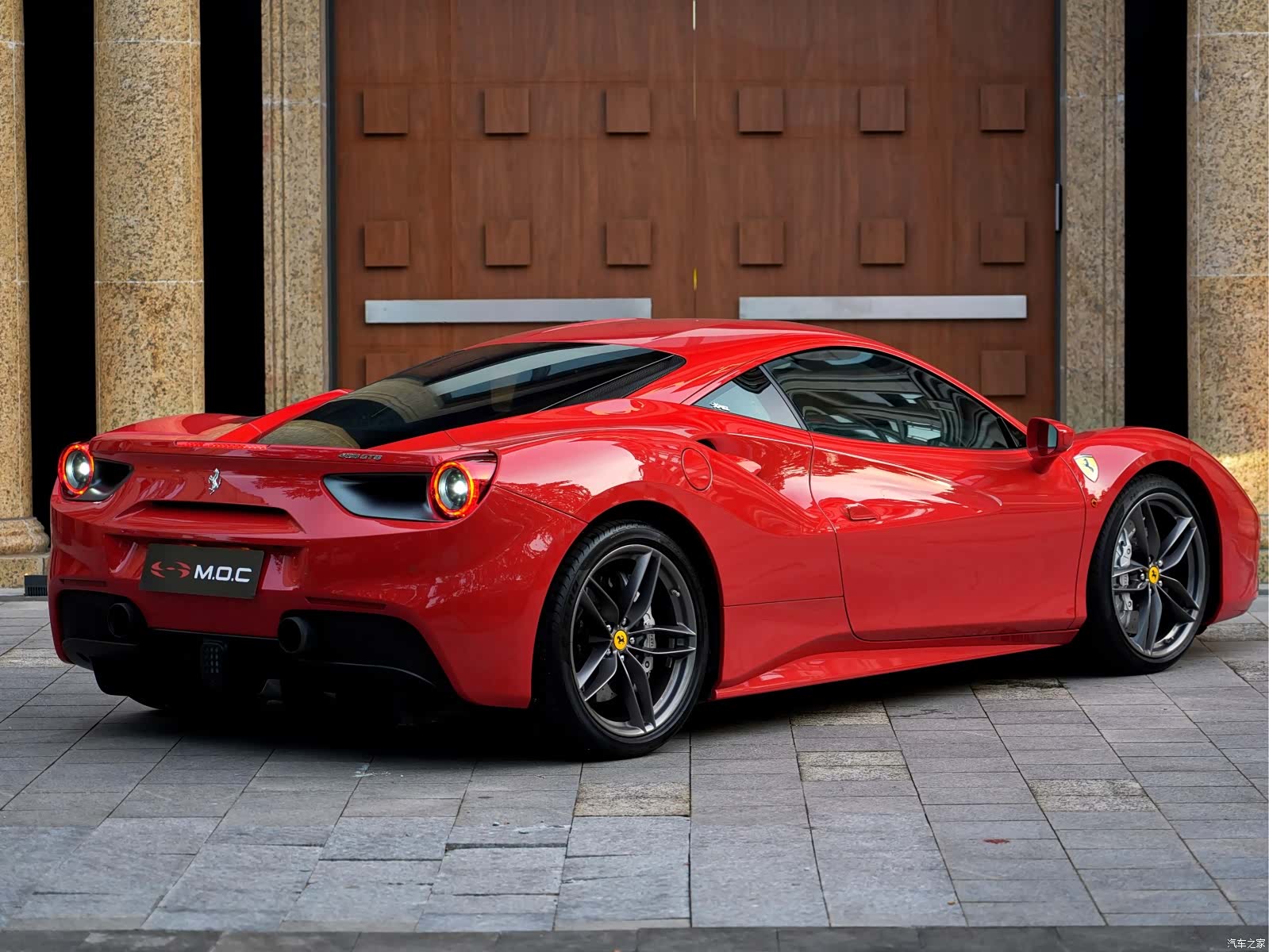 Ferrari 488, 2018 4