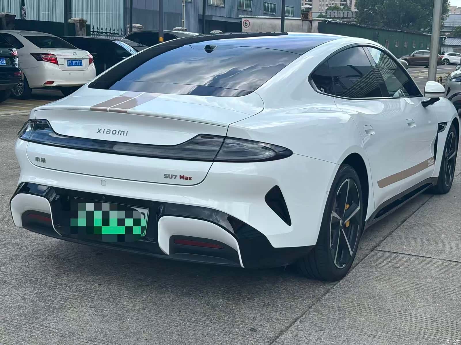 Xiaomi SU7, 2025 13
