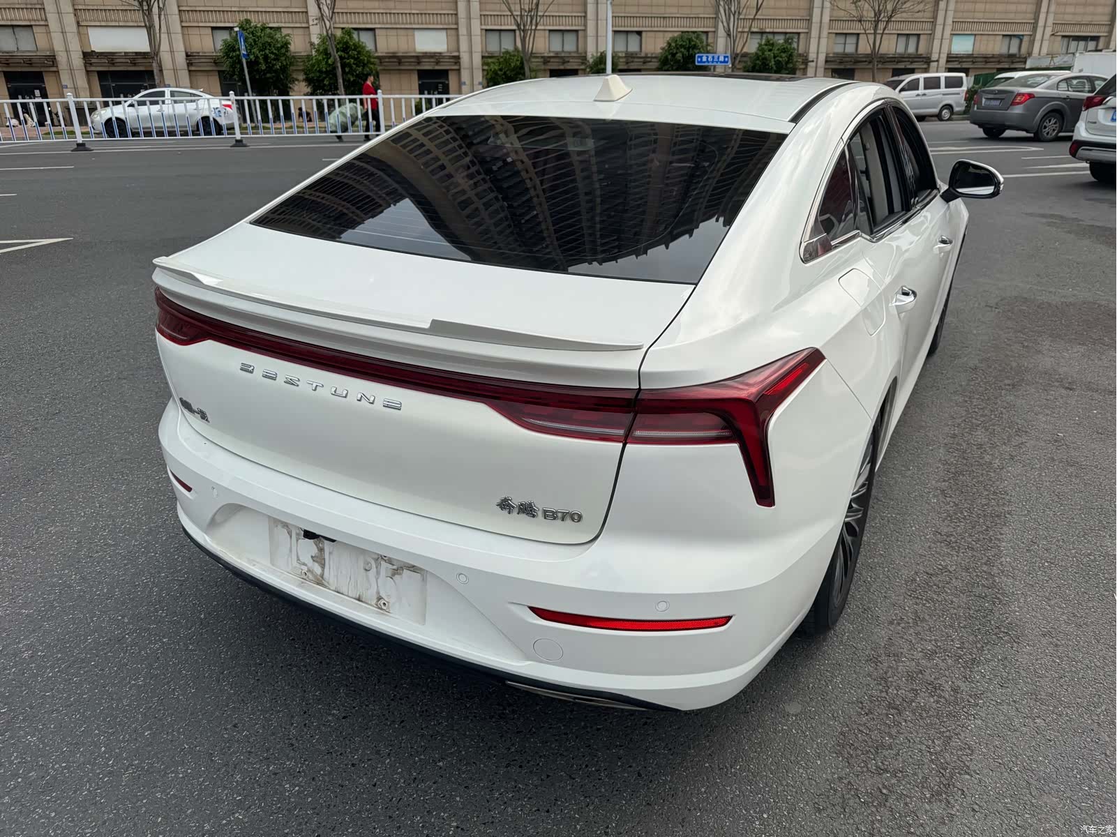Bestune B70, 2022 6