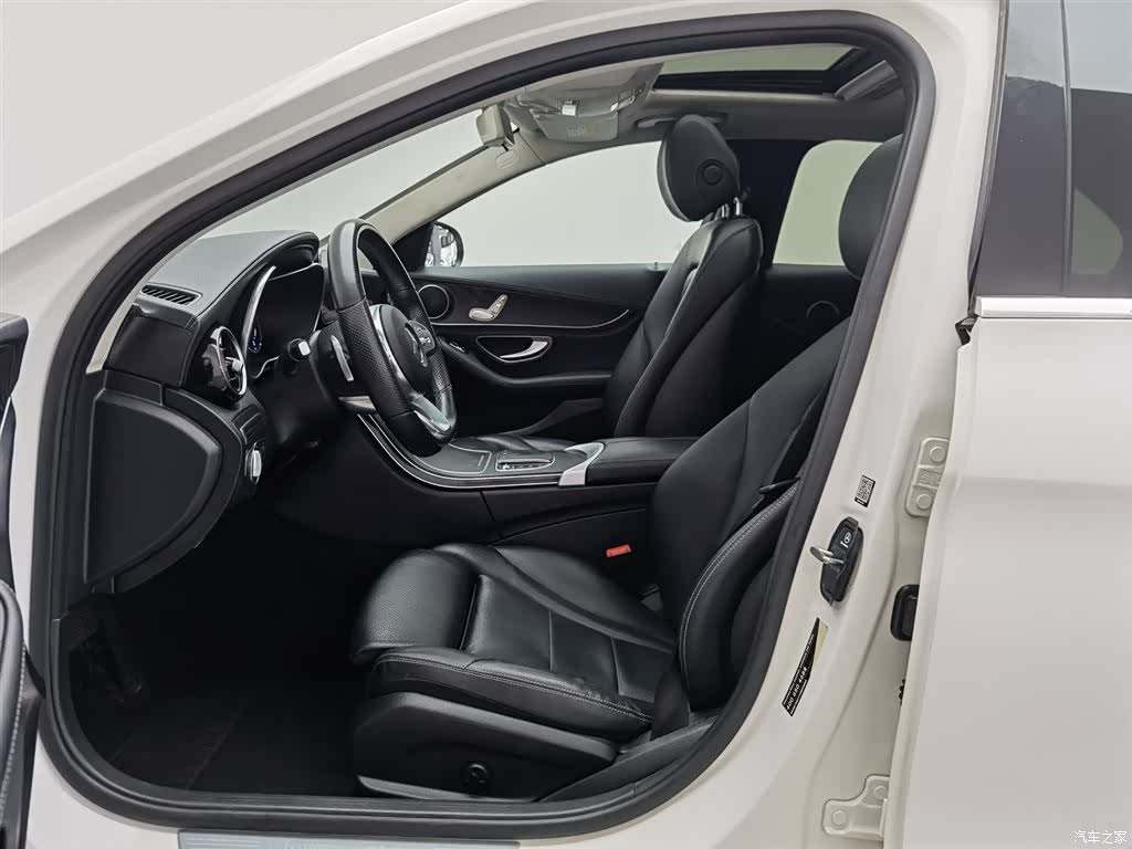 Mercedes-Benz C-Class, 2019 10