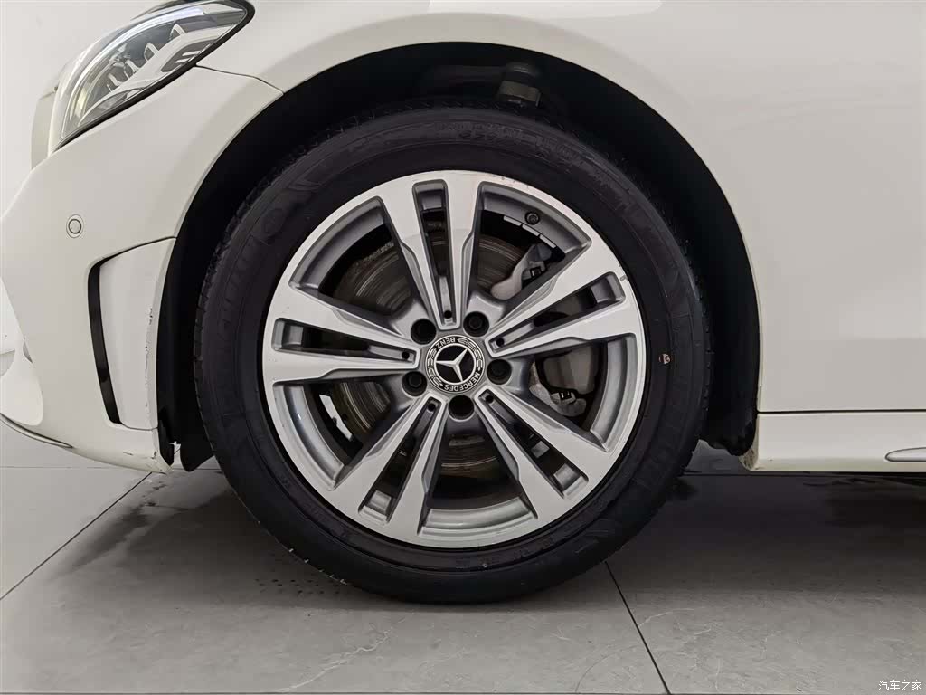 Mercedes-Benz C-Class, 2019 17