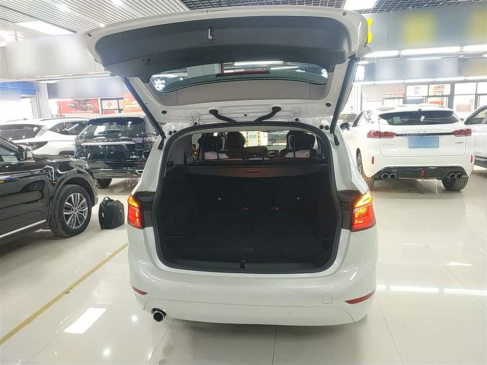 BMW 2 series multifunctional station wagon