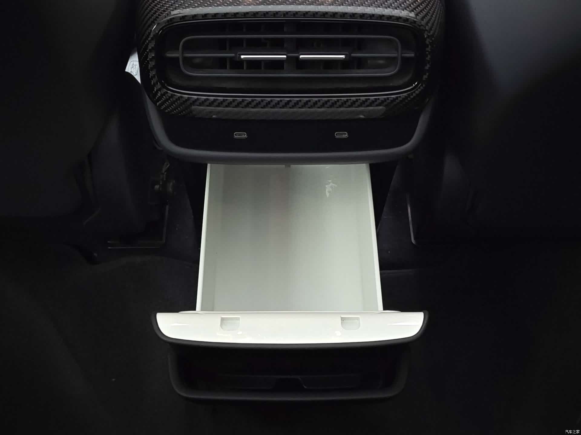 Xiaomi SU7, 2025 10
