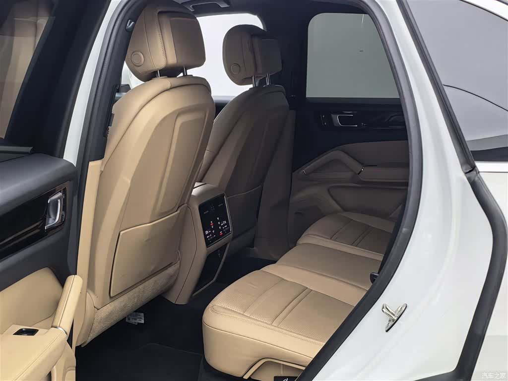 Porsche Cayenne, 2022 11