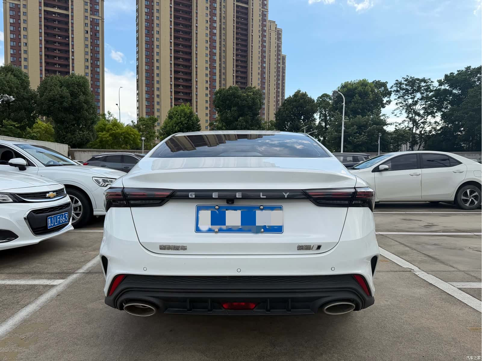 Geely Binray, 2022 12