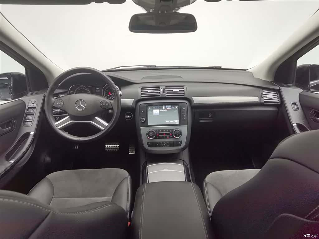 Mercedes-Benz R-Class, 2016 9